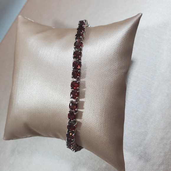 Nwt RARE RED Garnet Tennis bracelet